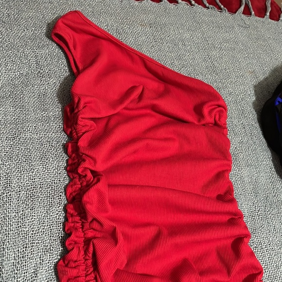 One shoulder knot side dress - Picture 4 of 4